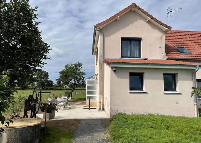 Champêtre Rénové Avec Wifi Et Parking à Pierrefitte-sur-loire, 2 - Fr-1-489-347 Сasa de vacaciones Pierrefitte-sur-Loire