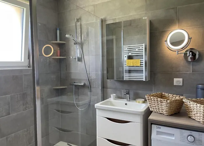 Сasa de vacaciones Champêtre Rénové Avec Wifi Et Parking à Pierrefitte-sur-loire, 2 - Fr-1-489-347 Pierrefitte-sur-Loire